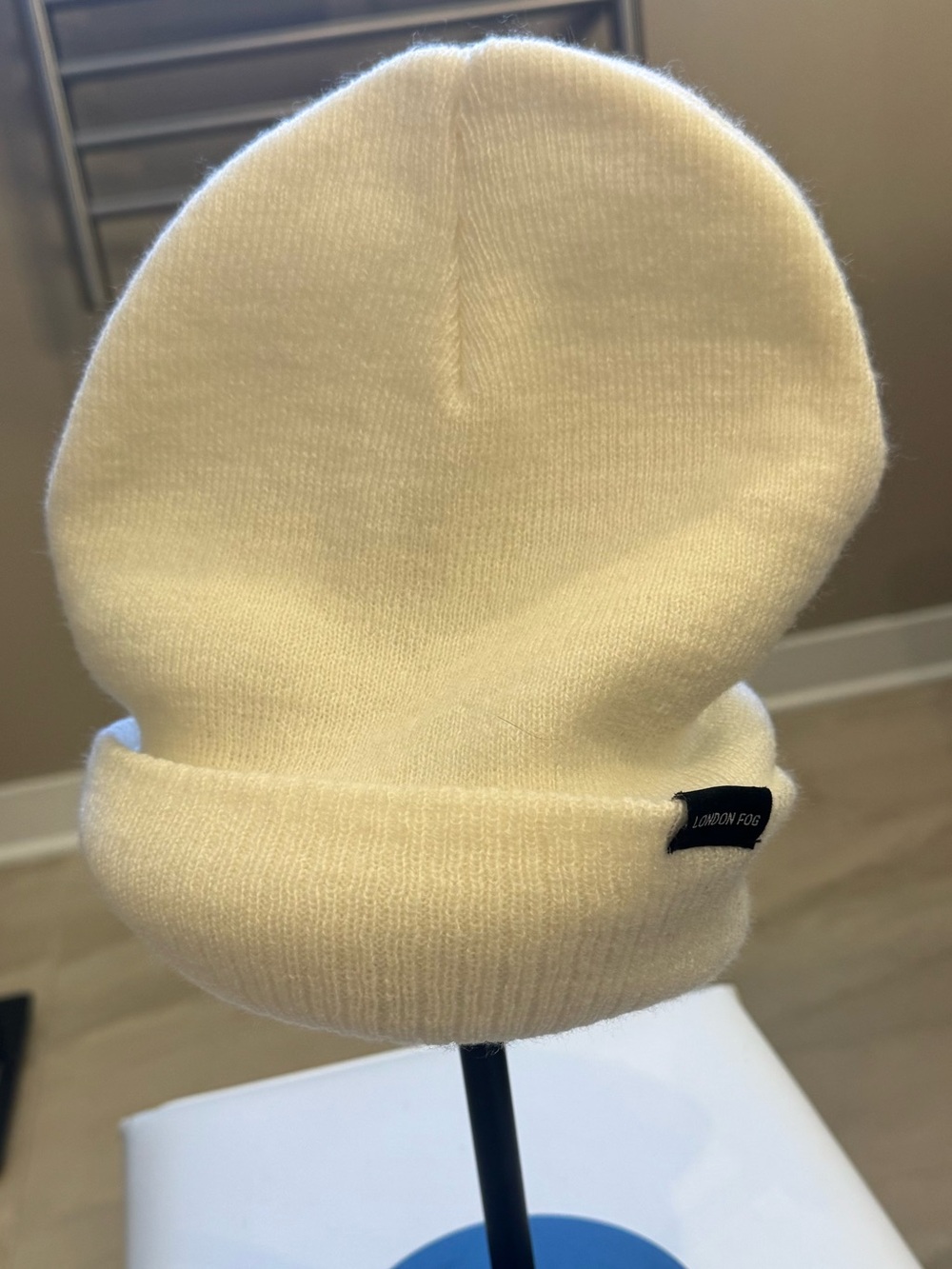London Fog Cream Knit Cuffed Beanie Hat One Size Soft Winter Acrylic - Picture 2 of 4